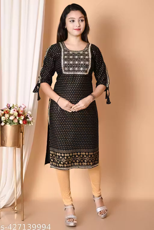 Kashvi Alluring Women’s Kurtis – Elegant Ethnic Styles for Daily & Casual Wear